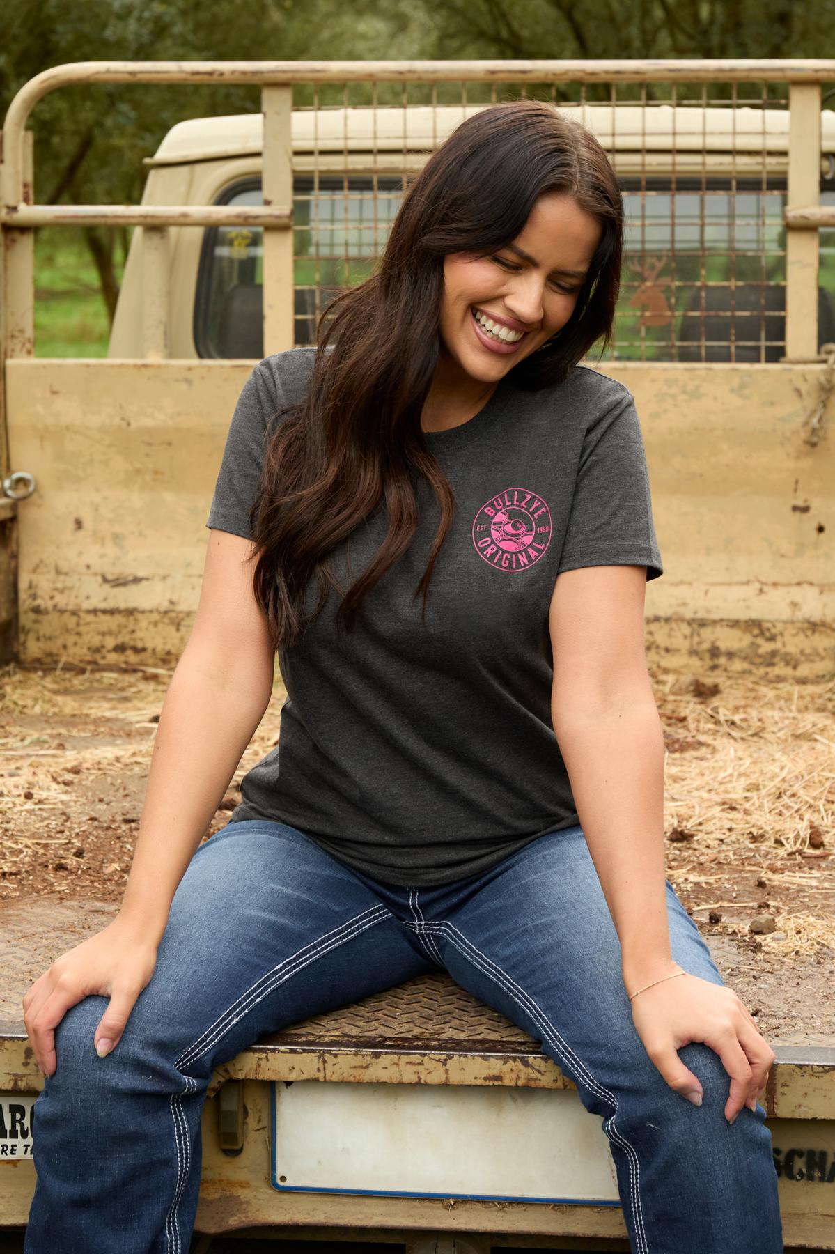 Women’s Beer Pong Short Sleeve Tee